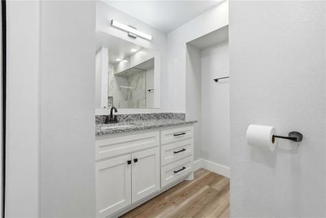 140 Port Saint Claire City By The Sea TX 78336