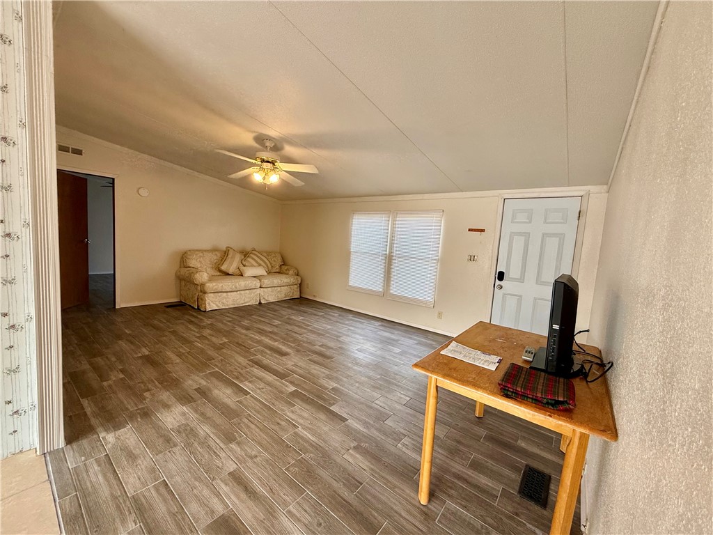 913 Grand View Street Corpus Christi TX 78418