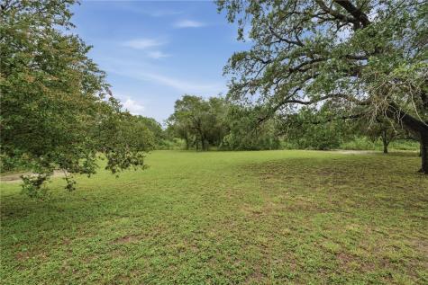 109 Fm 1360 Woodsboro TX 78393