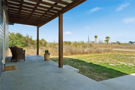 235 W Club Oak Lane Rockport TX 78382