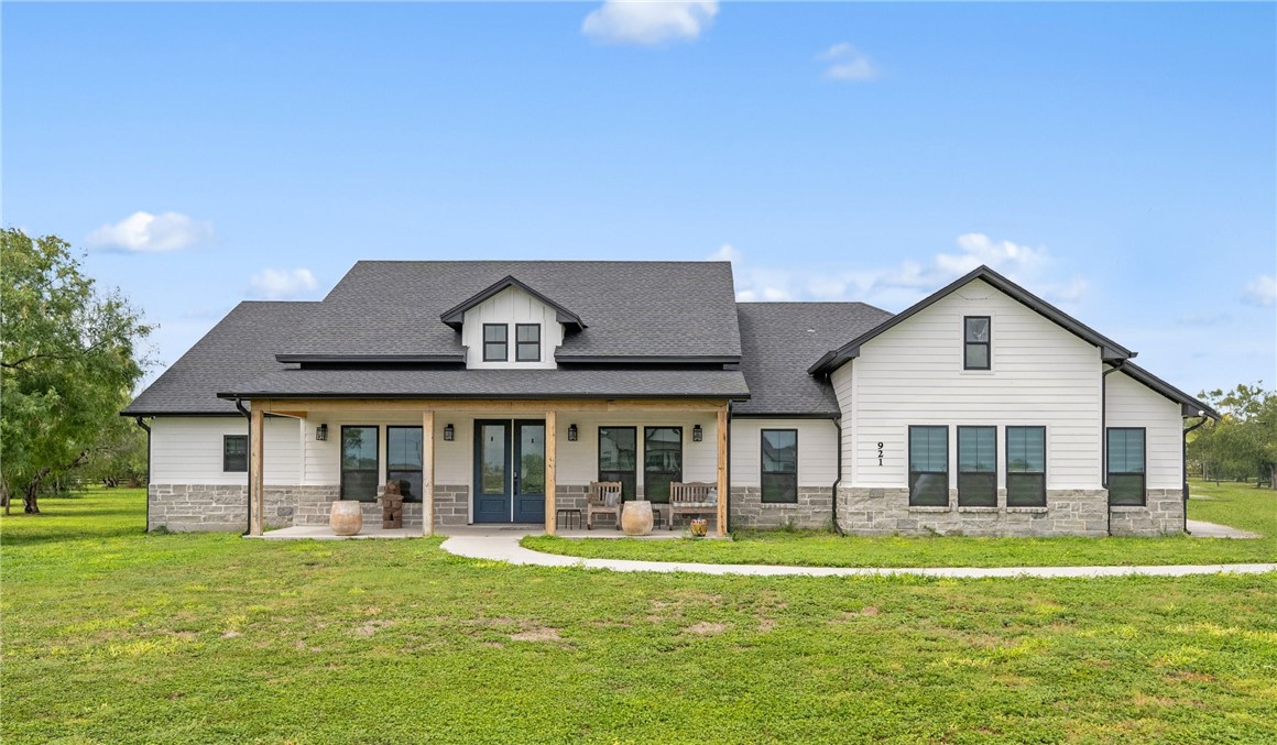 921 Santa Cruz Lane Corpus Christi TX 78415