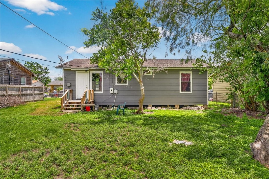 5329 Alaniz Drive Corpus Christi TX 78415