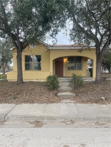 916 S Reynolds Street Alice TX 78332