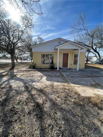 916 S Reynolds Street Alice TX 78332
