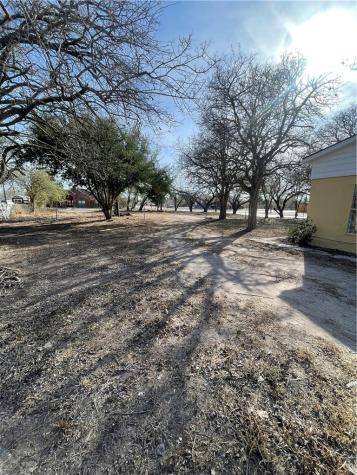 916 S Reynolds Street Alice TX 78332