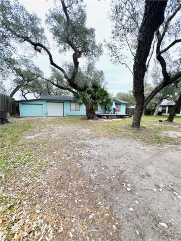 109 Palm Street Rockport TX 78382