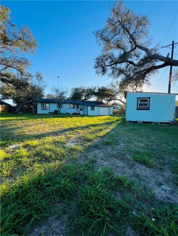 109 Palm Street Rockport TX 78382