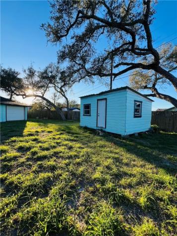 109 Palm Street Rockport TX 78382