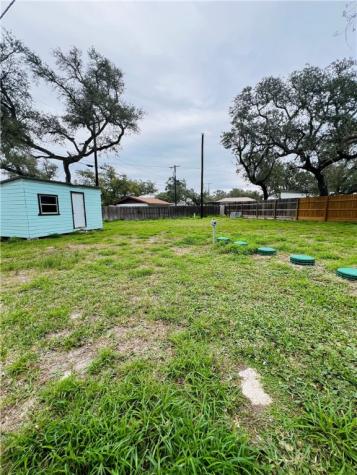 109 Palm Street Rockport TX 78382