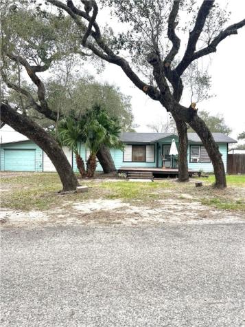 109 Palm Street Rockport TX 78382