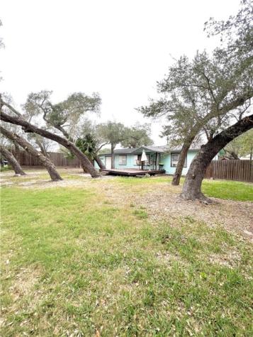109 Palm Street Rockport TX 78382