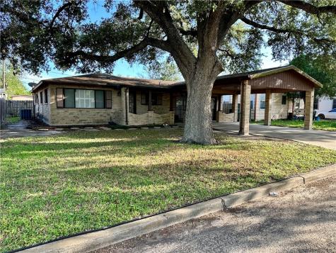 762 Glendale Street Alice TX 78332