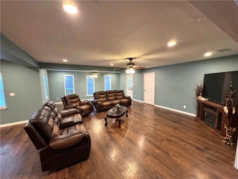 101 Ghent Place Portland TX 78374