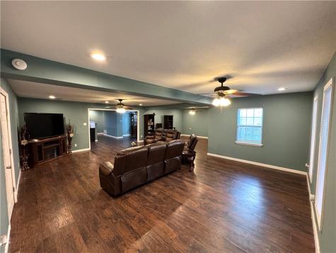 101 Ghent Place Portland TX 78374
