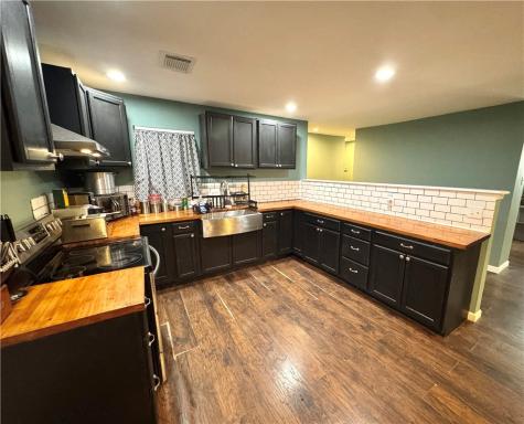 101 Ghent Place Portland TX 78374