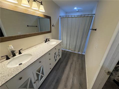 101 Ghent Place Portland TX 78374
