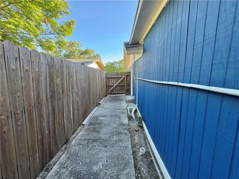 101 Ghent Place Portland TX 78374