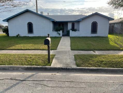 1801 Baffin Drive Portland TX 78374