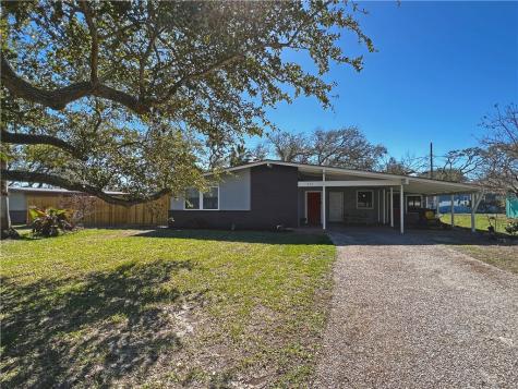 625 E King Street Rockport TX 78382