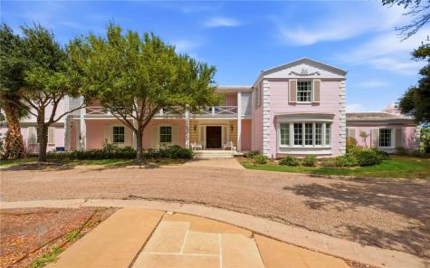 4002 Ocean Drive Corpus Christi TX 78411
