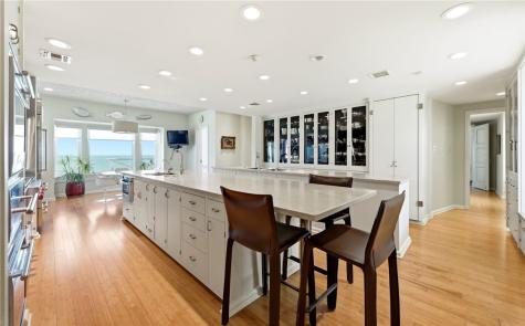 4002 Ocean Drive Corpus Christi TX 78411