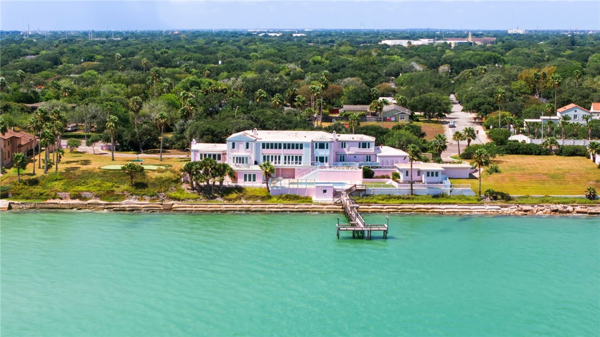 4002 Ocean Drive Corpus Christi TX 78411