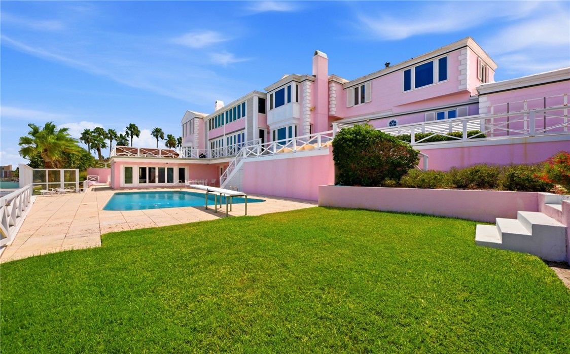 4002 Ocean Drive Corpus Christi TX 78411