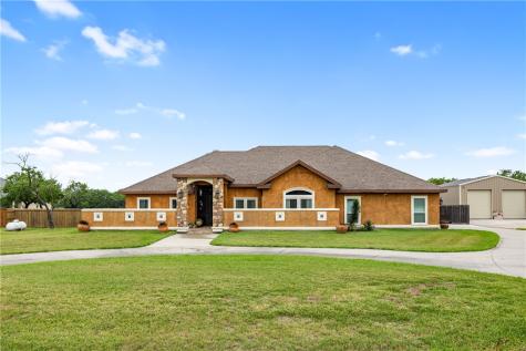 5493 Lonesome Dove Robstown TX 78380