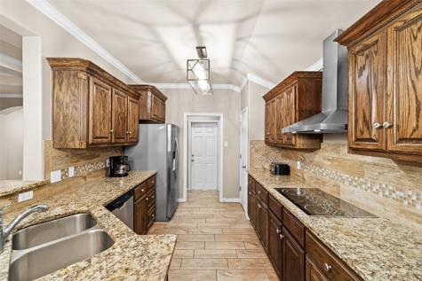 1903 Cottonwood Drive Portland TX 78374