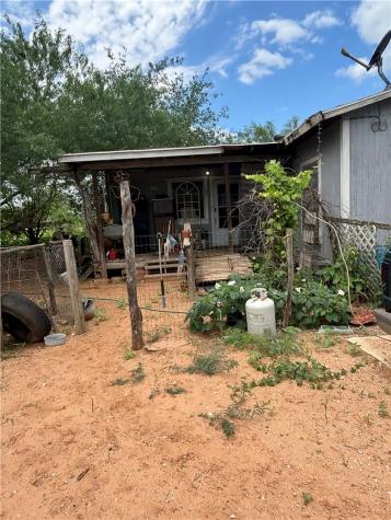 43 Robbie Street Hebbronville TX 78361
