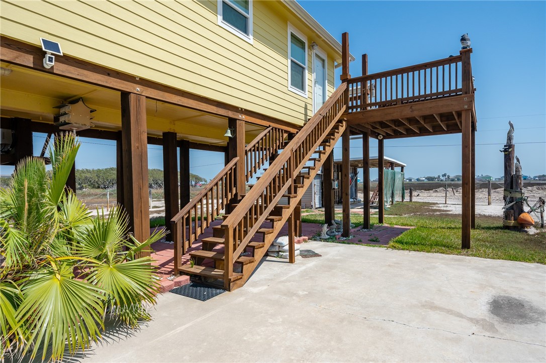 326 E 10th Street Rockport TX 78382