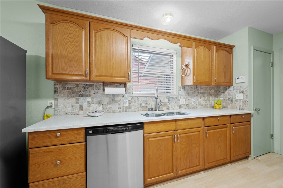 1513 Bluebird Lane Rockport TX 78382