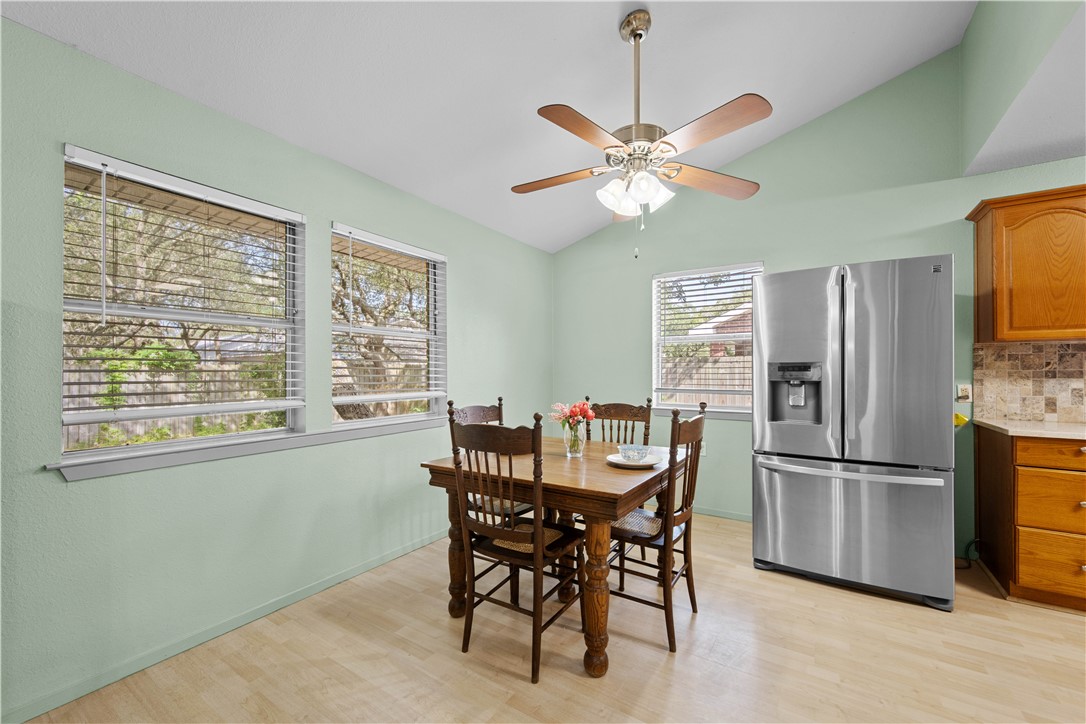 1513 Bluebird Lane Rockport TX 78382