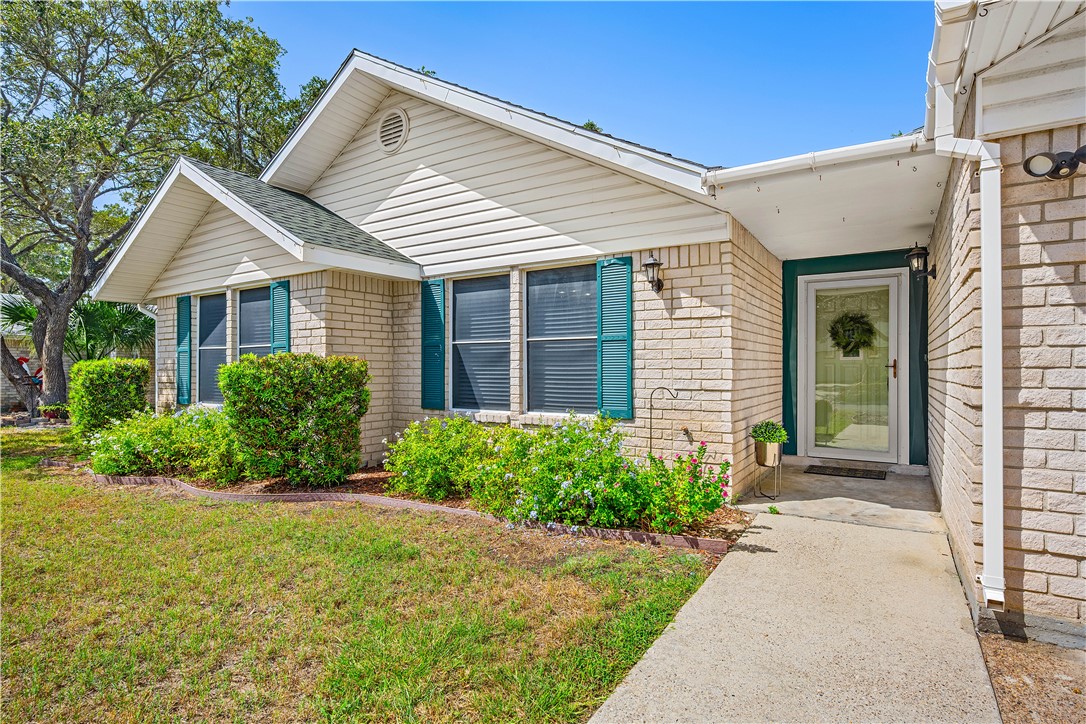 1513 Bluebird Lane Rockport TX 78382