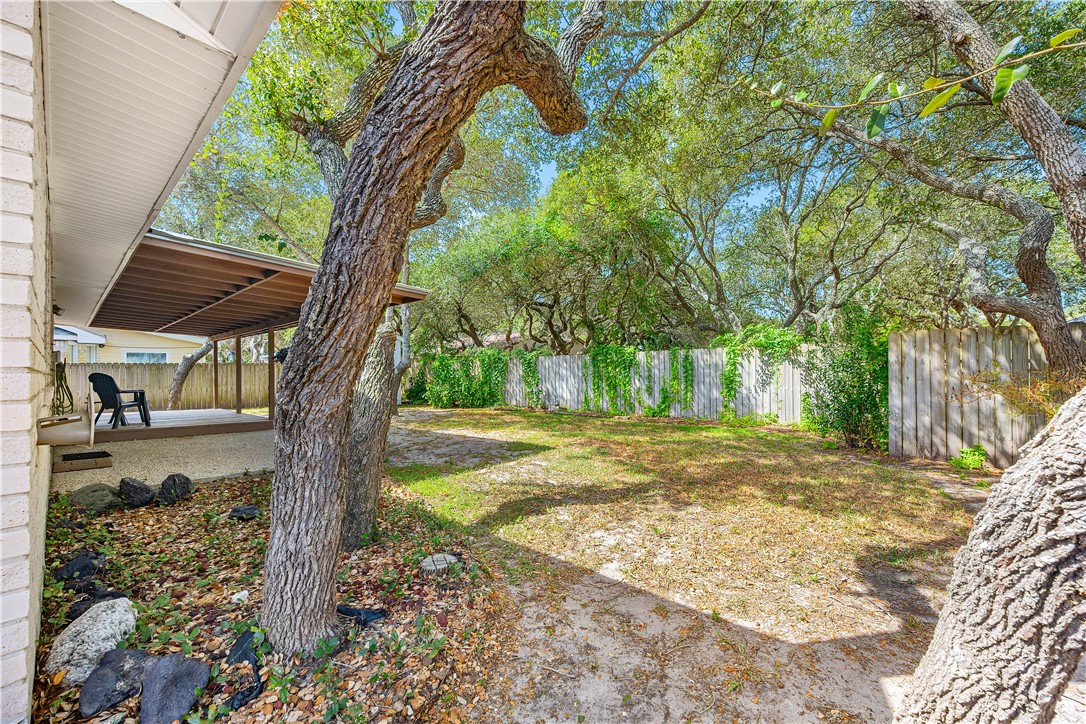1513 Bluebird Lane Rockport TX 78382