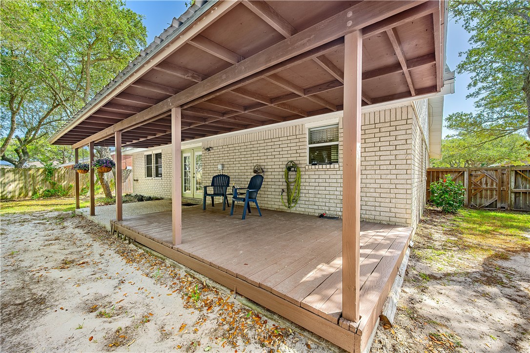 1513 Bluebird Lane Rockport TX 78382