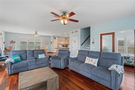 207 S 2nd Street Rockport TX 78382