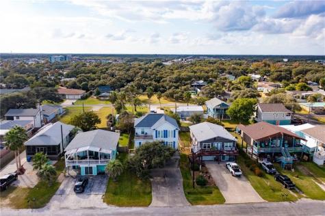 207 S 2nd Street Rockport TX 78382