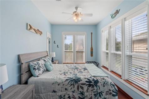 207 S 2nd Street Rockport TX 78382