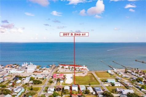 207 S 2nd Street Rockport TX 78382