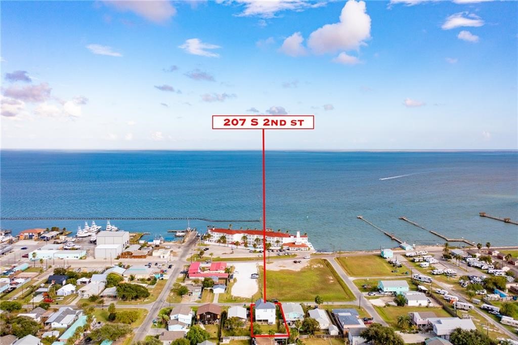 207 S 2nd Street Rockport TX 78382