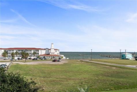 207 S 2nd Street Rockport TX 78382