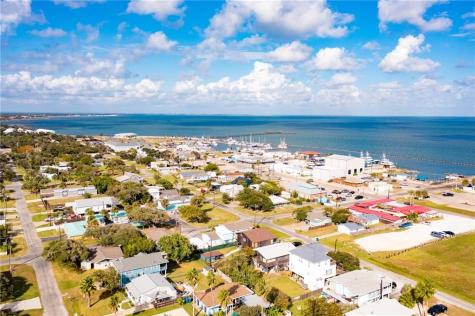 207 S 2nd Street Rockport TX 78382