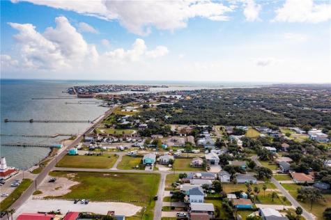 207 S 2nd Street Rockport TX 78382