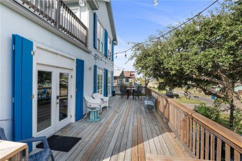 207 S 2nd Street Rockport TX 78382