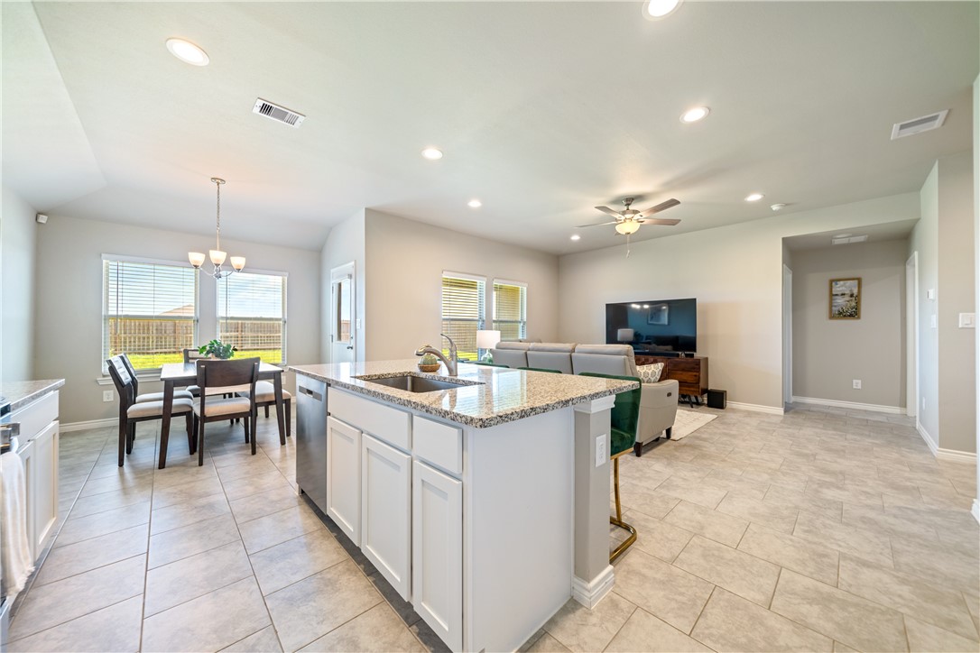 2689 Excelsior Boulevard Corpus Christi TX 78415