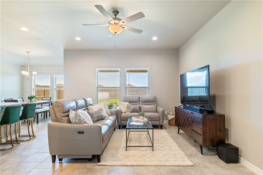 2689 Excelsior Boulevard Corpus Christi TX 78415