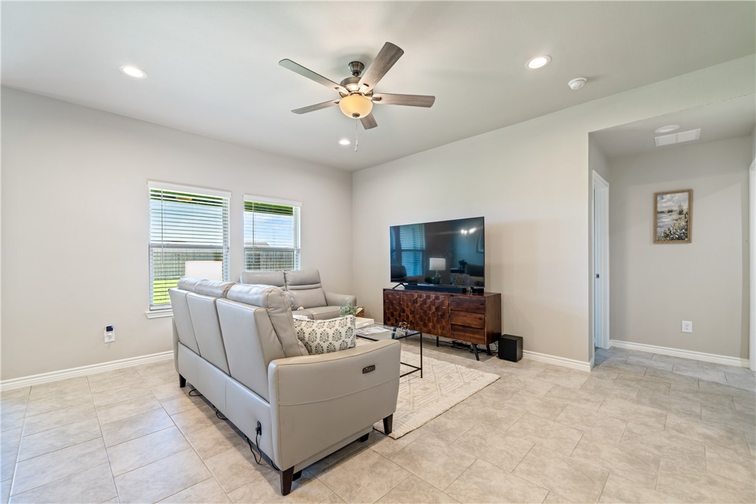 2689 Excelsior Boulevard Corpus Christi TX 78415