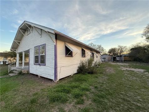 519 W Mesquite Avenue Kingsville TX 78363