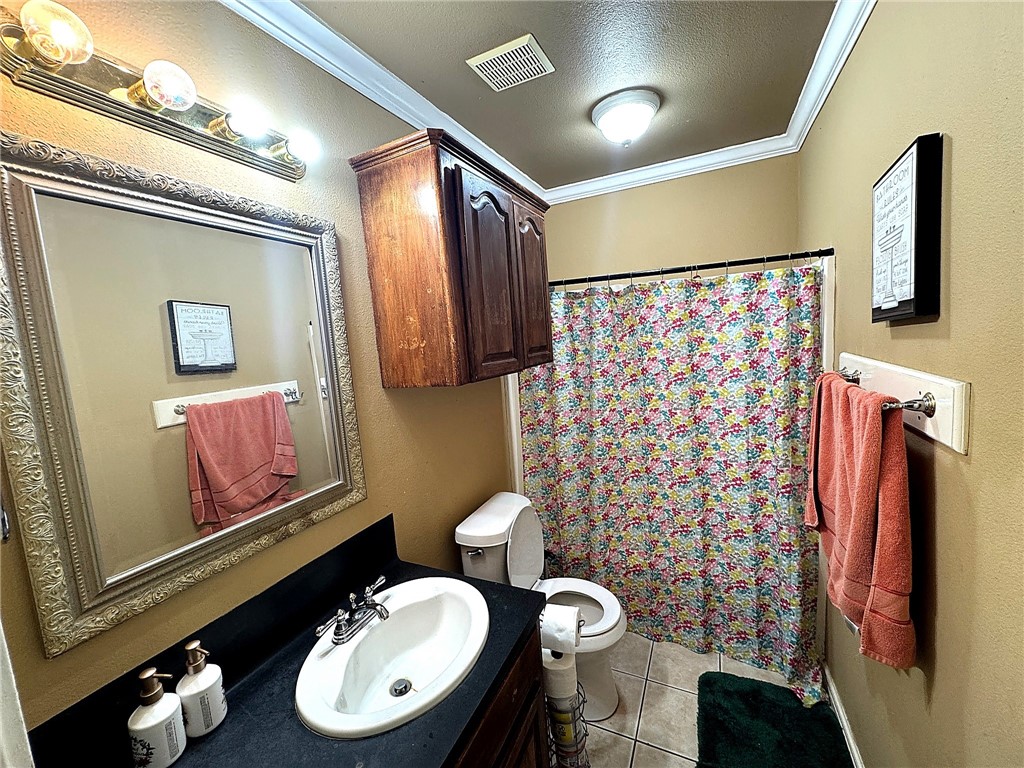 2534 Bevecrest Drive Corpus Christi TX 78415